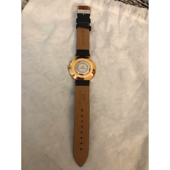 💯Daniel Wellington Classic Sheffield
